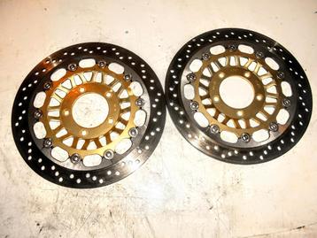 Disques avant pour Triumph 955-1050 -Rocket 3 beschikbaar voor biedingen