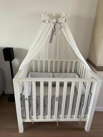 Babypark/ kinderbedje beschikbaar voor biedingen