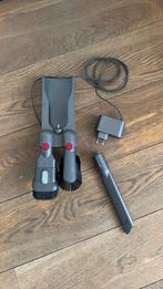 Dyson stofzuigeraccessoires + stekker + wandhouder, Elektronische apparatuur, Stofzuigers, Ophalen of Verzenden, Zo goed als nieuw
