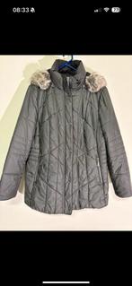 Damesjas met kap met pels, Kleding | Heren, Ophalen of Verzenden, Zo goed als nieuw