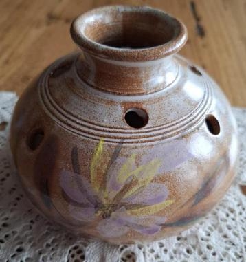 Franse gres bloemensteker, pique fleur met bloem beschikbaar voor biedingen
