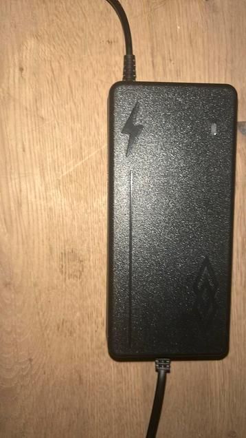 Lader voor step, Enlèvement ou Envoi, Neuf, Step électrique (E-scooter)