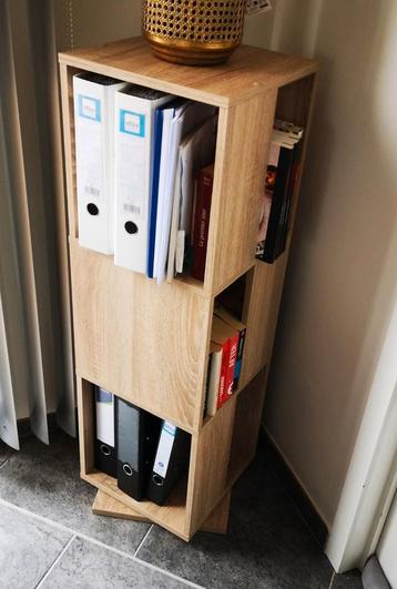 Armoire- bibliothèque  beschikbaar voor biedingen