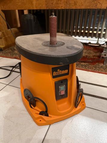 Oscillerende schuurmachine Triton TSPS450 beschikbaar voor biedingen