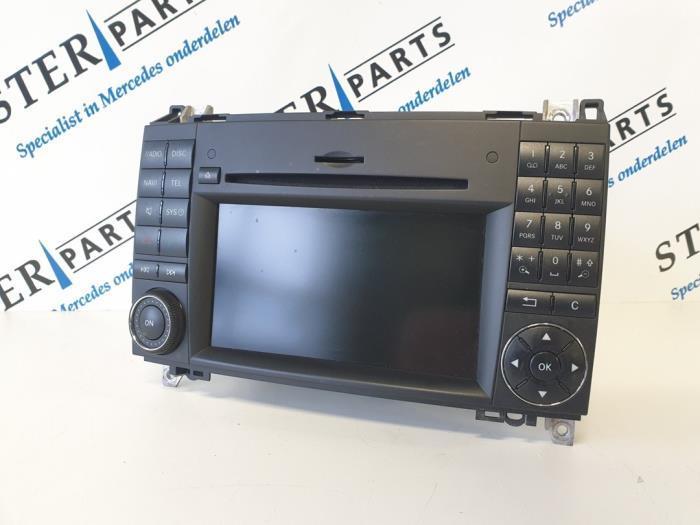 Navigatie Systeem van een Mercedes Sprinter, Auto-onderdelen, Elektronica en Kabels, Mercedes-Benz, Gebruikt, 3 maanden garantie