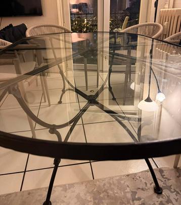 Table à vendre beschikbaar voor biedingen