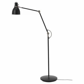 VloerlampARÖD  met klassiek design als nieuw beschikbaar voor biedingen