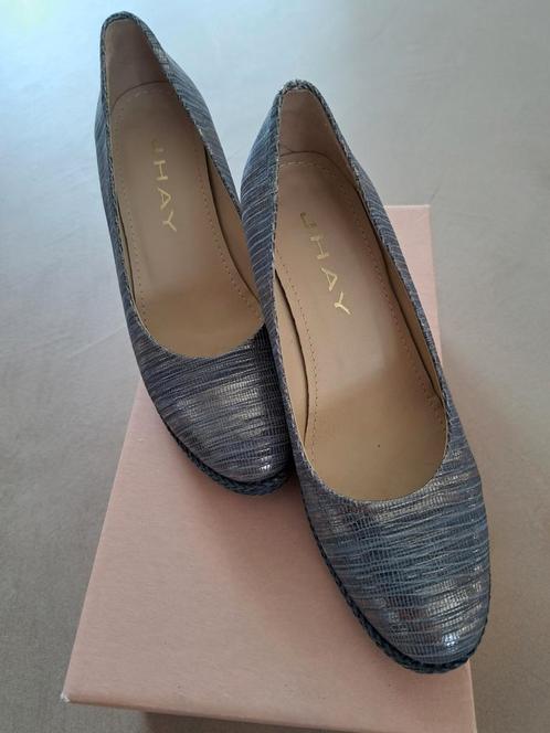 Te koop: Prachtige lichtblauwe modieuze trenza schoenen, Kleding | Dames, Schoenen, Ophalen