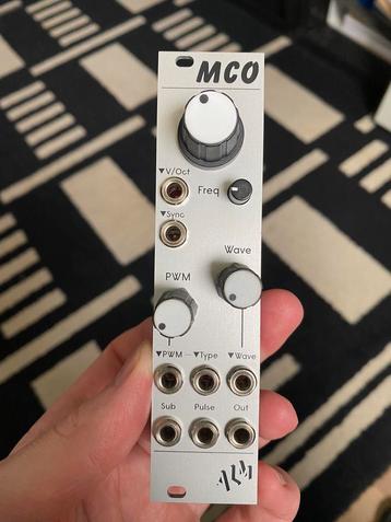 ALM busy circuits MCO eurorack oscillator