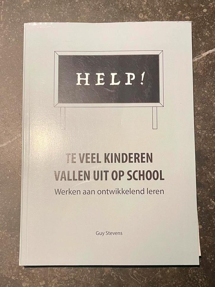Help! Teveel kinderen vallen uit op school., Boeken, Zwangerschap en Opvoeding, Nieuw, Ophalen of Verzenden