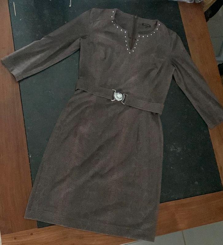 Caroline Biss 38 Fijne mooie jurk in mooi bruin, Kleding | Dames, Jurken, Zo goed als nieuw, Maat 38/40 (M), Bruin, Ophalen of Verzenden