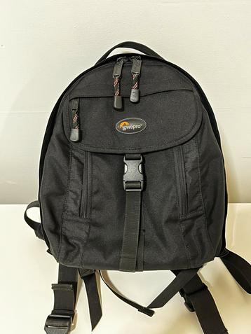 Lowepro Fototas, met verschillende compartimenten beschikbaar voor biedingen