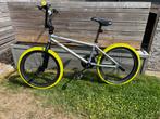 Bmx Decathlon Wipe met toebehoren, Fietsen en Brommers, Fietsen | Crossfietsen en BMX, Ophalen, Stuur 360° draaibaar, Aluminium