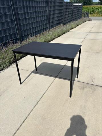 Kleine keukentafel zwart beschikbaar voor biedingen