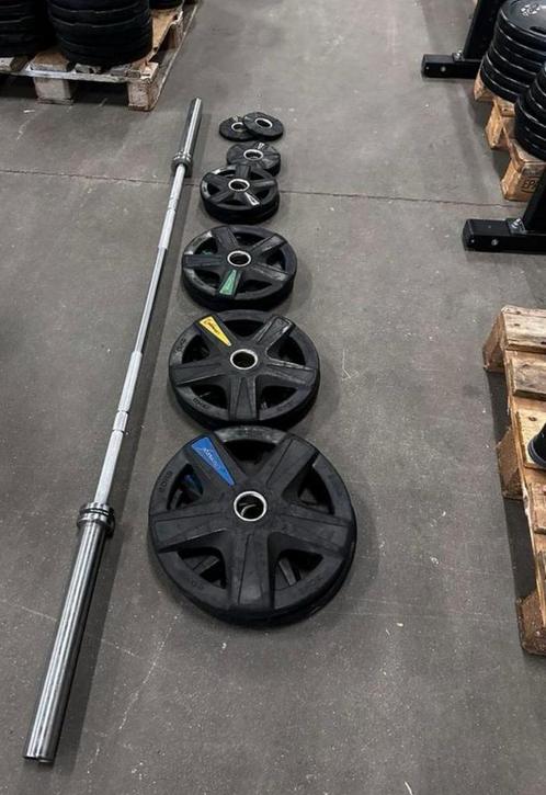107,5kg Olympische Rubberen Lifemaxx Gewichten + Barbell, Sport en Fitness, Fitnessmaterialen, Gebruikt, Halterschijven, Ophalen