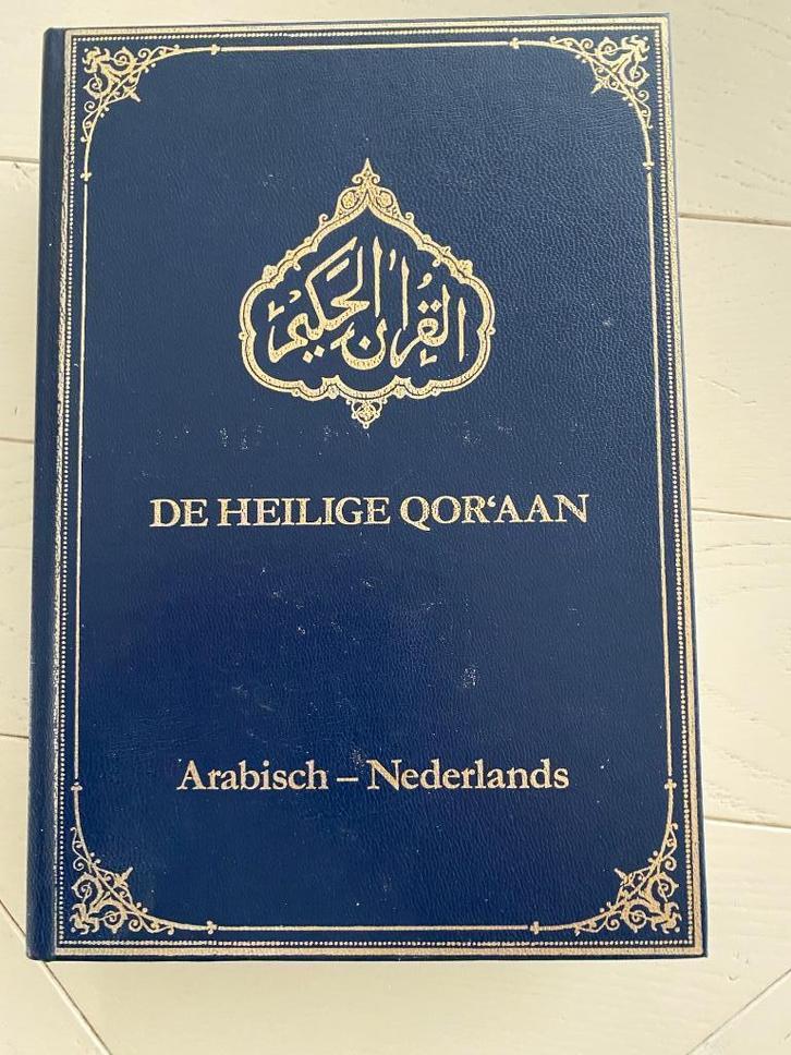 De Heilige Qor'aan (Arabisch-Nederlands), Boeken, Godsdienst en Theologie, Gelezen, Islam, Ophalen of Verzenden