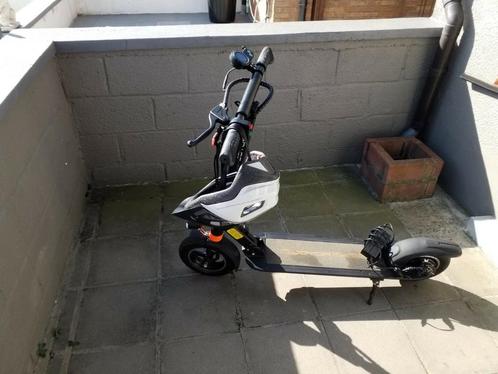 trottinette electrique de marque Joyor X1 ( espagne ), Fietsen en Brommers, Steps, Zo goed als nieuw, Ophalen