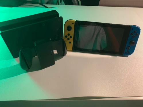 Switch Fortnite Special Edition, Games en Spelcomputers, Spelcomputers | Nintendo Switch, Zo goed als nieuw, Ophalen of Verzenden