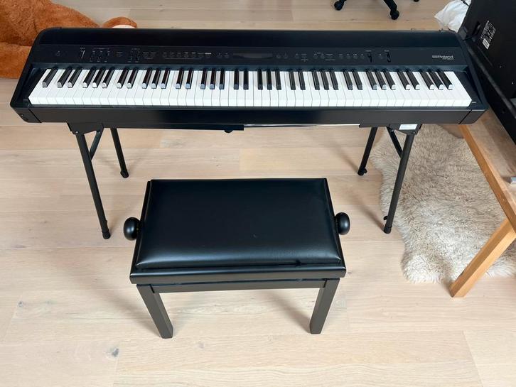 Roland FP-90X piano te koop, Muziek en Instrumenten, Piano's, Zo goed als nieuw, Piano, Zwart, Ophalen of Verzenden