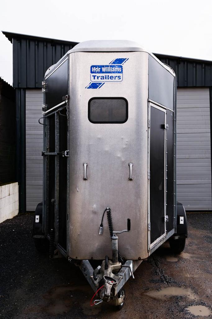 Remorque pour chevaux Ifor Williams, Animaux & Accessoires, Chevaux & Poneys | Semi-remorques & Remorques, Comme neuf, Enlèvement