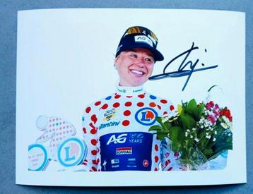 Gesigneerde foto van Justine Ghekiere.  beschikbaar voor biedingen