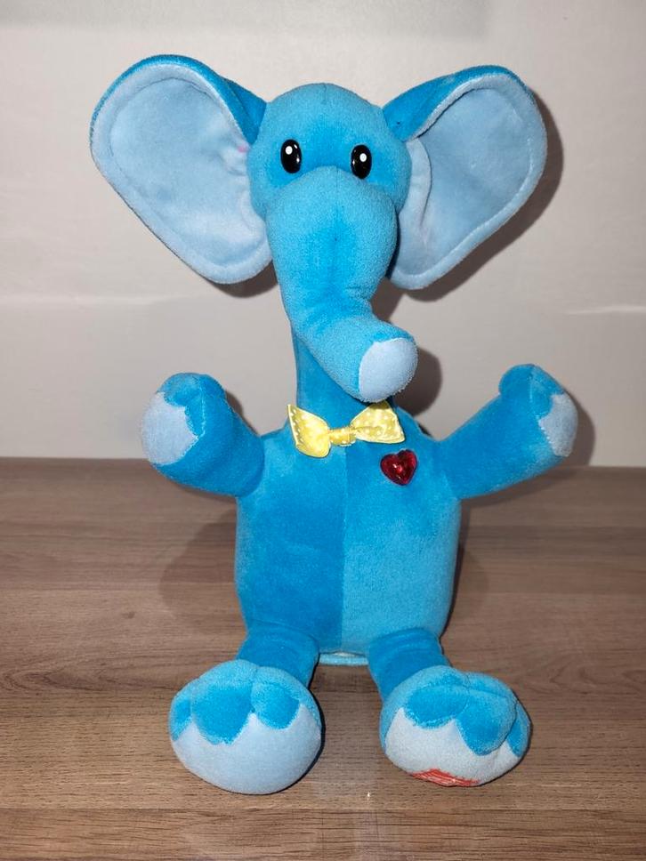 Zingende Blauwe olifant dierentuin pluche knuffel 30 cm, Kinderen en Baby's, Speelgoed | Knuffels en Pluche, Zo goed als nieuw