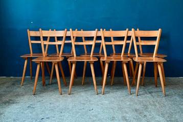 Série de 4 ou 8 chaises vintage scandinaves en bois clair po beschikbaar voor biedingen
