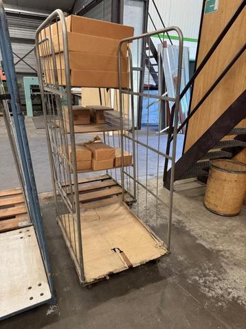 Rolcontainers beschikbaar voor biedingen