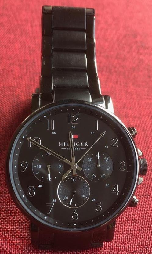 Montre homme Tommy Hilfiger cadran noir, Bijoux, Sacs & Beauté, Montres | Hommes, Comme neuf, Montre-bracelet, Autres marques