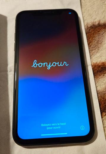iPhone 11 64gb a vendre beschikbaar voor biedingen