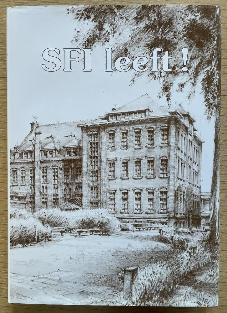 SFI leeft ! 1871 - 1996, Livres, Histoire & Politique, Enlèvement ou Envoi