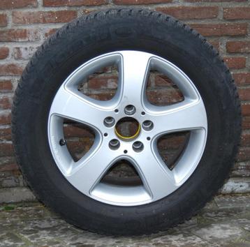 Winterbanden met velgen beschikbaar voor biedingen
