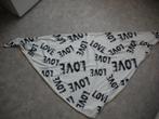 Echarpe/foulard triangulaire LOVE., Enlèvement, Comme neuf, Taille 46/48 (XL) ou plus grande, Écharpe