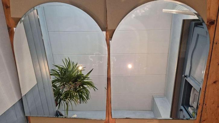 2 identieke wandspiegels voor bijv. badkamer, Huis en Inrichting, Woonaccessoires | Spiegels, Gebruikt, 50 tot 75 cm, Minder dan 100 cm