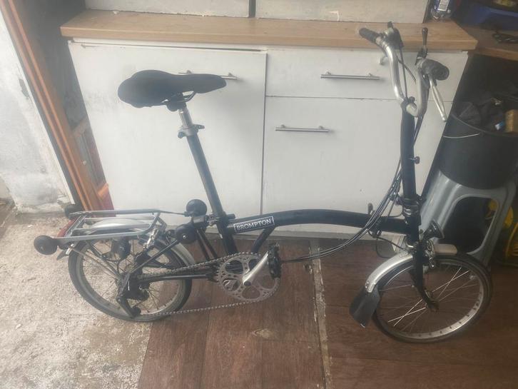 ‘BROMPTON’ vouwfiets 3Speed-/ buitenband gescheurd, Fietsen en Brommers, Fietsen | Vouwfietsen, Brompton, Versnellingen, Ophalen