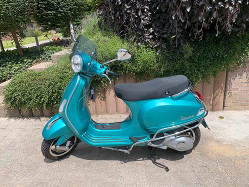 Vespa LX 125 - amper 1000 km - zo goed als nieuw, Fietsen en Brommers, Scooters | Vespa, Zo goed als nieuw, Vespa LX, Ophalen