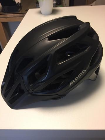 Alpina fietshelm beschikbaar voor biedingen