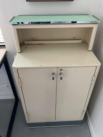 Vintage ziekenhuiskastje, Huis en Inrichting, Kasten | Roldeurkasten en Archiefkasten, Ophalen, Gebruikt, 100 tot 150 cm, 50 tot 100 cm