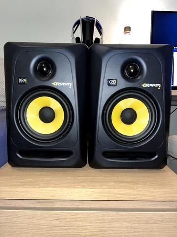 KRK Rokit 5 Generatie 3 + 2x XLR naar 3.5mm Stereo Jack beschikbaar voor biedingen
