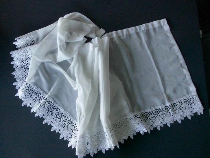 3 Beaux Voiles  blancs confectionnés, Hobby & Loisirs créatifs, Tissus & Chiffons, Utilisé, Dentelle, 120 cm ou plus, 30 à 200 cm