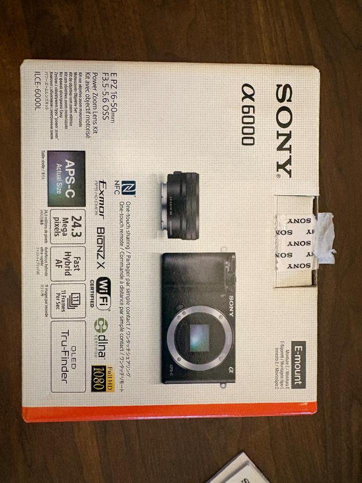Sony A6000 met FE 28-70 lens  .  Als nieuw, Audio, Tv en Foto, Fotocamera's Digitaal, Nieuw, Spiegelreflex, Sony, 4 t/m 7 keer