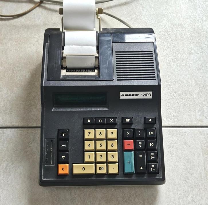 ADLER 121 PD vintage rekenmachine met printer, Verzamelen, Elektronische Apparatuur, Computers en Rekenmachines, Ophalen of Verzenden