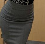 Grijze rok tot over de knie maat S, Kleding | Dames, Rokken, Ophalen of Verzenden, Maat 36 (S)