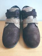 Chaussures à scratch en daim pour pied qui gonfle taille 38, Enfants & Bébés, Vêtements de bébé | Chaussures & Chaussettes, Enlèvement ou Envoi