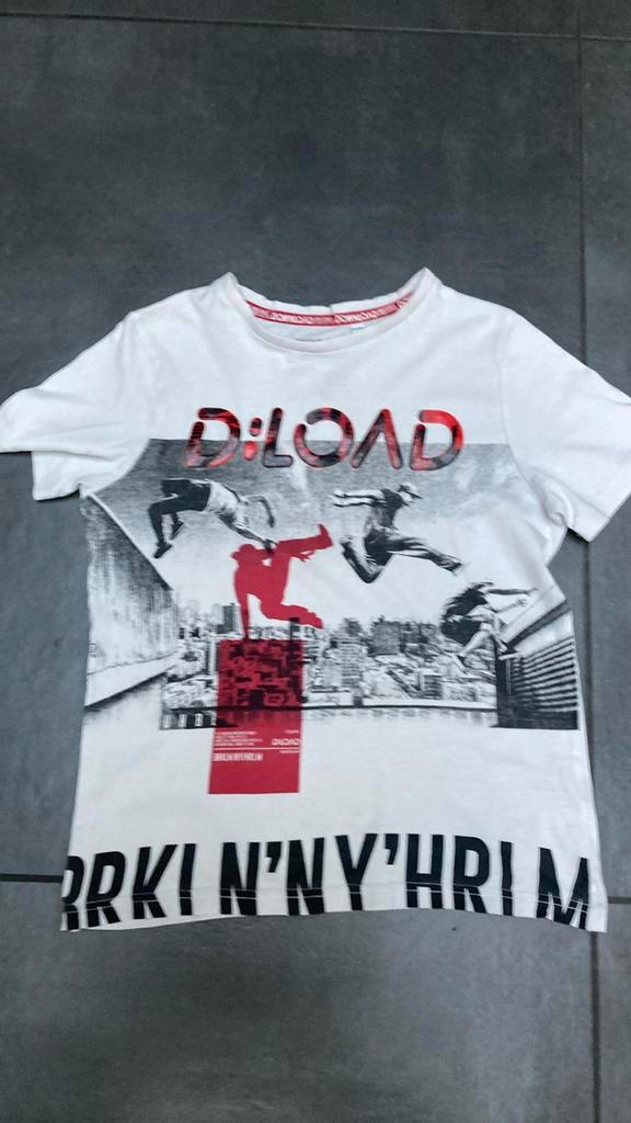 357: t shirt speciaal opschrift Download maat 134/140, Kinderen en Baby's, Kinderkleding | Maat 134, Gebruikt, Jongen, Shirt of Longsleeve