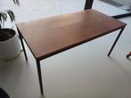 Tafel/bureau met fineer blad en zwarte metalen poten, Ophalen, Gebruikt, Bureau