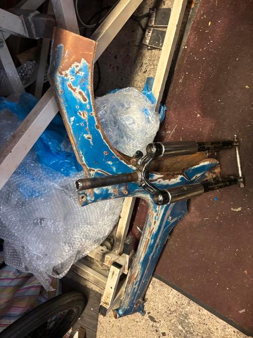 Tomos 2l (puch mv), Fietsen en Brommers, Brommeronderdelen | Oldtimers, Puch, Frame, Ophalen