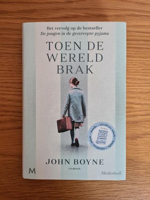 Prachtige roman : Toen de wereld brak - John Boyne, Boeken, Romans, Zo goed als nieuw, Verzenden