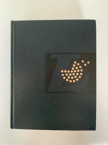 Petit Larousse in kleuren 1979 beschikbaar voor biedingen