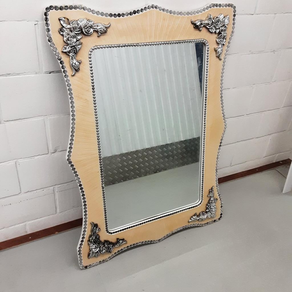 Spiegel heeft liefde nodig, Ophalen